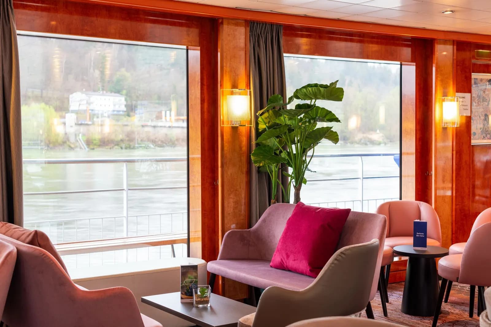 CHRISTMAS MARKETS ON THE DANUBE ABOARD NICKO MAXIMA with Turkish Airlines, 4 Nights, photo 1